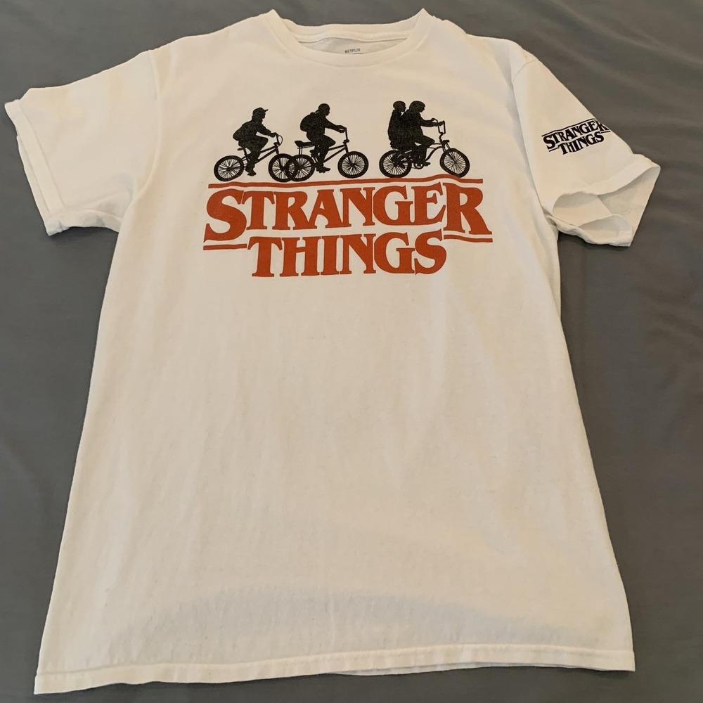 Stranger Things Shirt Mens Medium White Bike Silhouette Graphic Tee T-Shirt